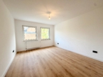 Schlafzimmer - Erstbezug nach Sanierung – Moderne 3-Zimmer-Wohnung mit Balkon