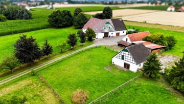 Resthof mit Stall und Weidefläche – Viel Platz auf eigenen Pferdehof, 32312 Minden-Lübbecke, Bauernhaus