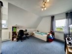 Kinderzimmer 2 OG - Ideal für Familien: Ein-/Zweifamilienhaus mit großem Garten