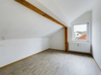 Schlafzimmer DG - Anlegen in Hollage: Mehrparteienhaus in begehrter Wohnlage