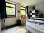 Schlafzimmer - Wohnen am Mittellandkanal – Zweifamilienhaus mit potential