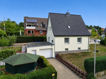 Einfamilienhaus mit großzügigem Grundstück in Ibbenbüren-Laggenbeck, 49479 Ibbenbüren, Einfamilienhaus