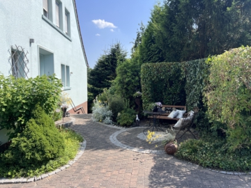 Selten! Traumhaus in Hanglage mit Kaminofen, 49124 Georgsmarienhütte, Einfamilienhaus