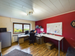 Arbeiten / Büro - Die Alternative zum Haus! 4-Zi.-Eigentumswohnung mit Balkon und ausgebautem DG