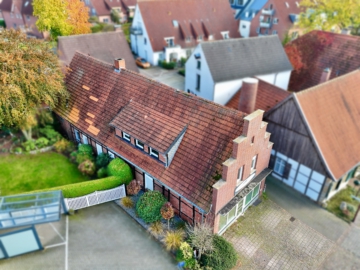 Alle unter einem Dach! Einmalige Gelegenheit mit Gewerbefläche und Ausbaureserve, 48369 Saerbeck, Zweifamilienhaus