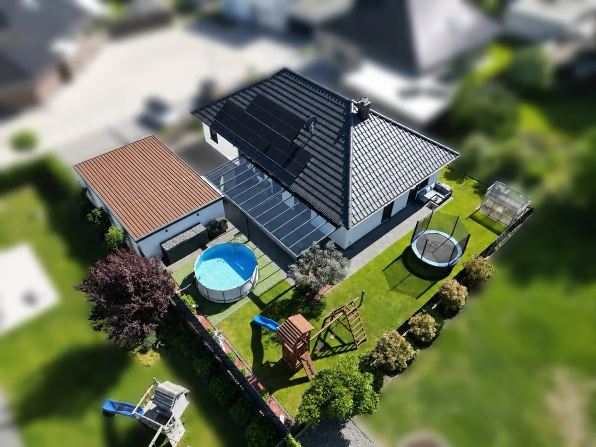 Hausansicht Garten
