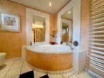 Badezimmer - Ihr Wohntraum in Bad Iburg – Großzügig, schön, einzigartig!