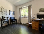 Büro EG - Modern wohnen, naturnah leben – renoviertes Zuhause mit Garten-Oase