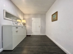 Vorflur EG - Modern wohnen, naturnah leben – renoviertes Zuhause mit Garten-Oase