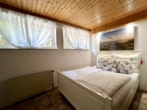 Schlafzimmer KG - Modern wohnen, naturnah leben – renoviertes Zuhause mit Garten-Oase