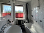 Badezimmer DG - Großzügiges Wohnhaus mit Garten in ruhiger, ländlicher Lage