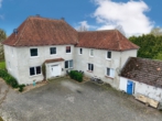 Hausansicht - Großzügiges Wohnhaus mit Garten in ruhiger, ländlicher Lage