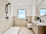 Badezimmer - Einziehen oder investieren: Hochwertige EG-Wohnung mit Terrasse