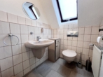 WC OG - Traumhaus entdeckt! Landleben & Stadtkomfort in Hanglage