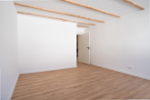 Kinderzimmer - Lichtdurchflutete Wohnung mit Einfamilienhaus-Charme und Garten